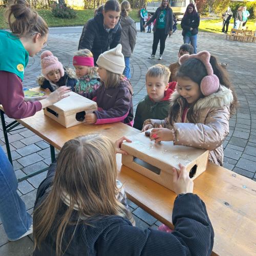 Kinder in der Märchenwelt