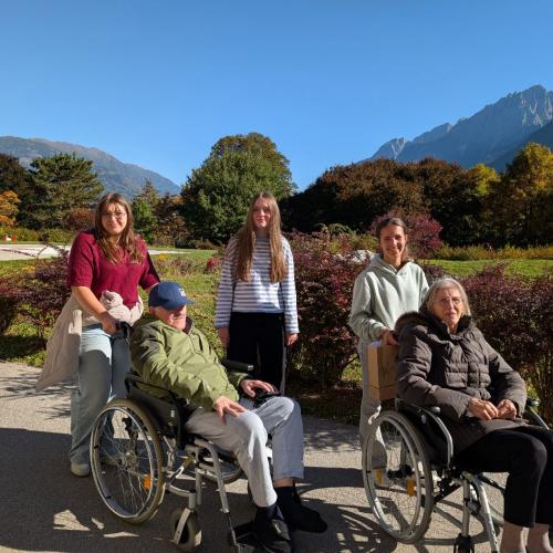 Spaziergang Wohn- und Pflegeheim2